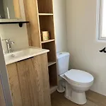 Mh 399 3 Et 2 Salles De Bain Entierement Equipe Dans 4 Etoiles 캠프장 생-줄리앙-앙-보른